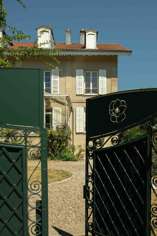 Le Parc Du Magnolia Bed & Breakfast Montbéliard Dış mekan fotoğraf