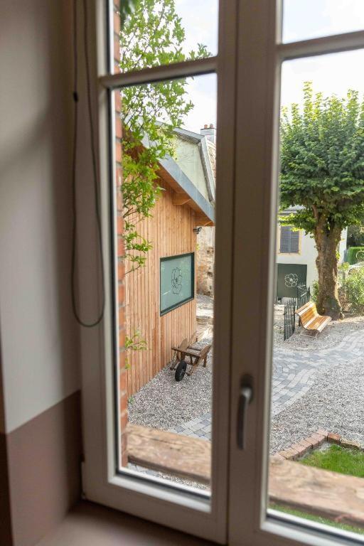 Le Parc Du Magnolia Bed & Breakfast Montbéliard Dış mekan fotoğraf